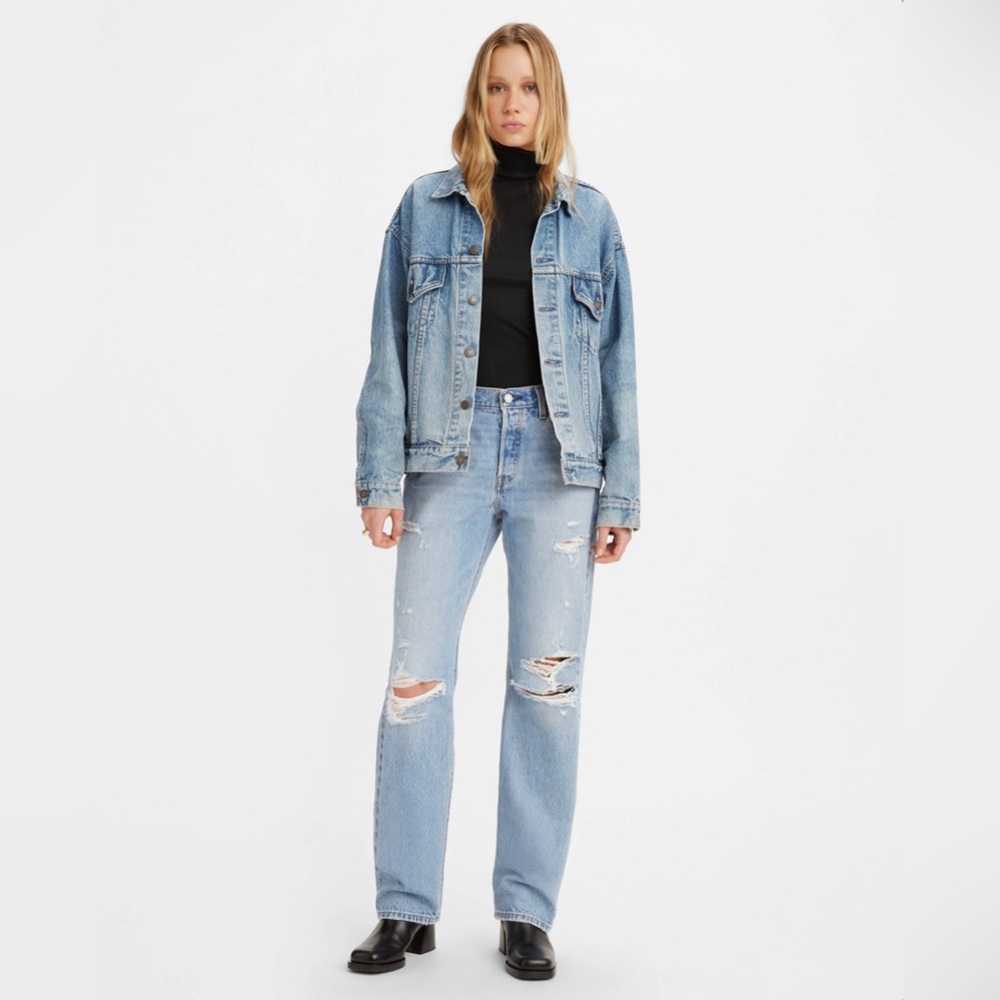 Levi’s 501 90s Women's Light Blue Distressed Jeans